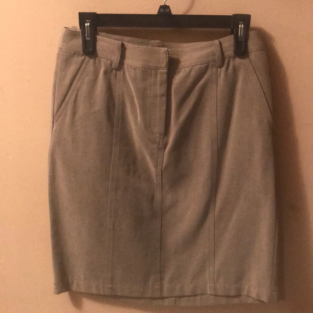 Calvin Klein pencil skirt with pockets- *5 for $25 sale